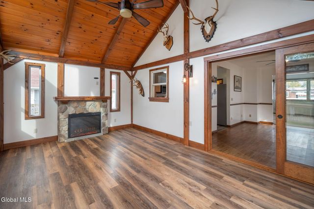 1356 Regal Avenue, Schenectady, NY 12308