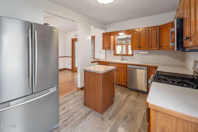 1356 Regal Avenue, Schenectady, NY 12308