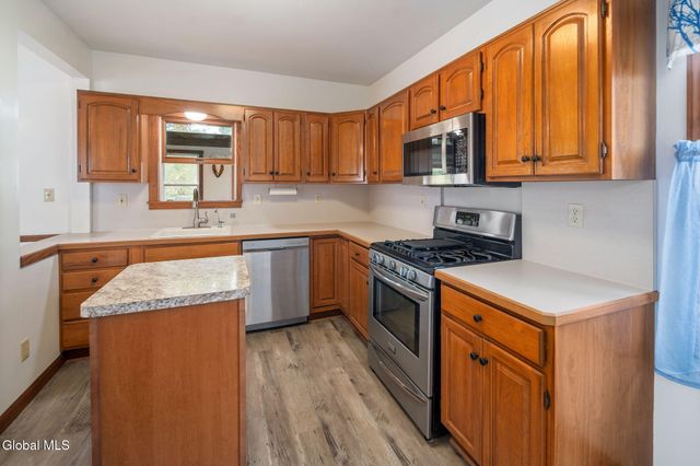 1356 Regal Avenue, Schenectady, NY 12308