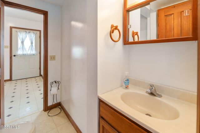 1356 Regal Avenue, Schenectady, NY 12308