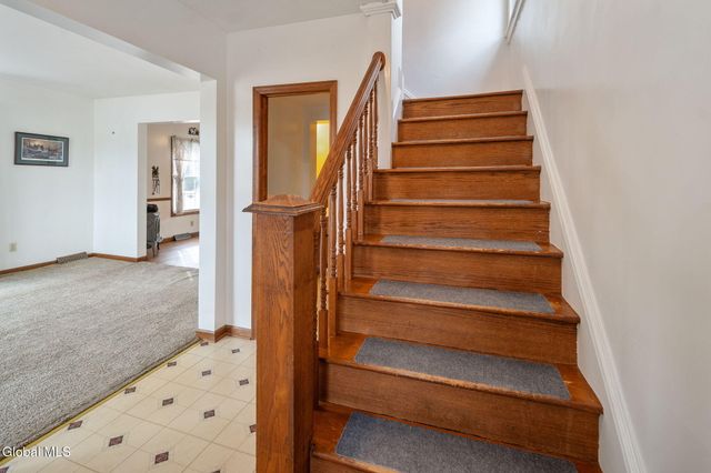 1356 Regal Avenue, Schenectady, NY 12308