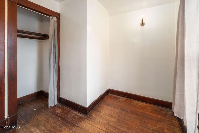 1356 Regal Avenue, Schenectady, NY 12308