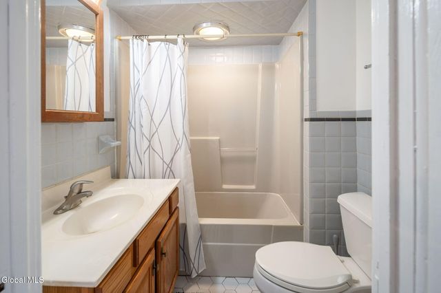 1356 Regal Avenue, Schenectady, NY 12308