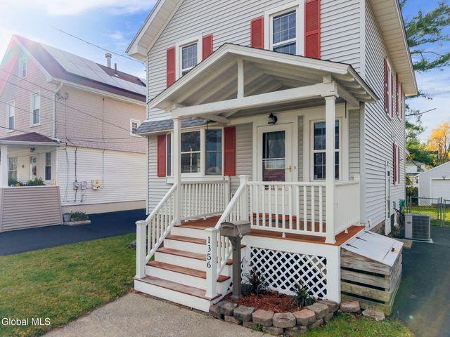 1356 Regal Avenue, Schenectady, NY 12308