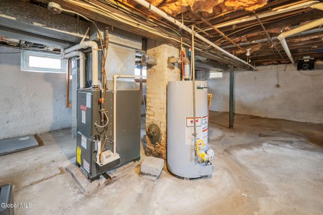 1356 Regal Avenue, Schenectady, NY 12308