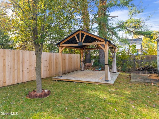 1356 Regal Avenue, Schenectady, NY 12308