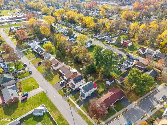 1356 Regal Avenue, Schenectady, NY 12308