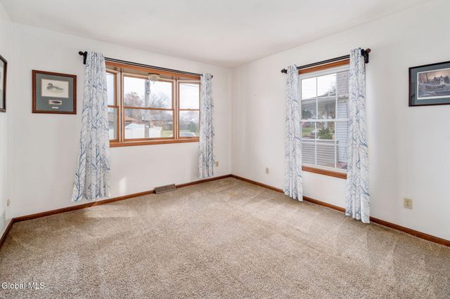 1356 Regal Avenue, Schenectady, NY 12308