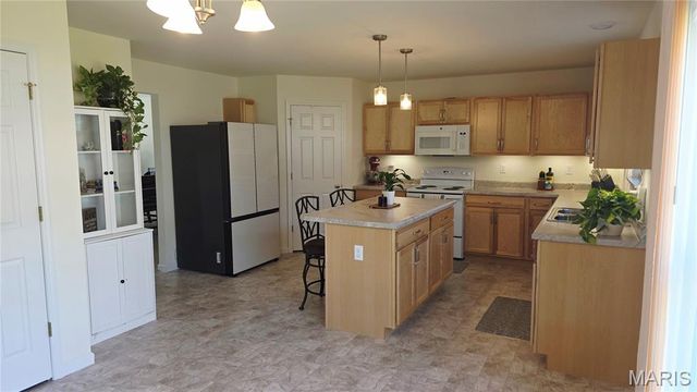 1756 Martingale Lane, Eureka, MO 63025