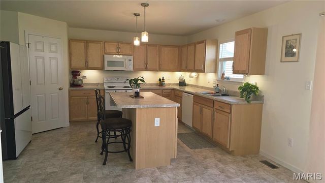 1756 Martingale Lane, Eureka, MO 63025