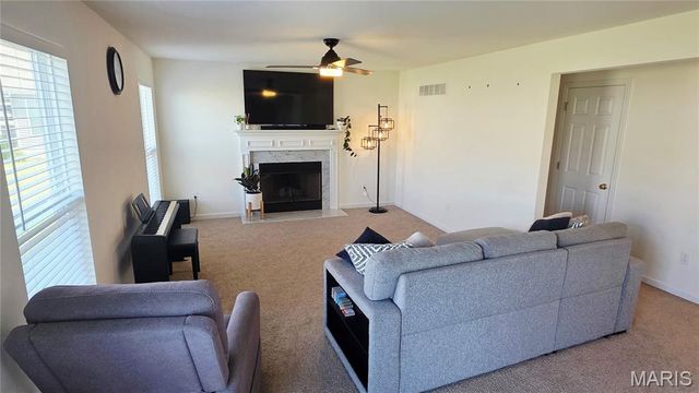 1756 Martingale Lane, Eureka, MO 63025