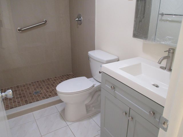 200 Lake Carol Drive, West Palm Beach, FL 33411