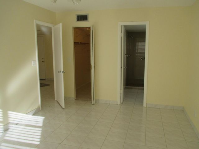 200 Lake Carol Drive, West Palm Beach, FL 33411