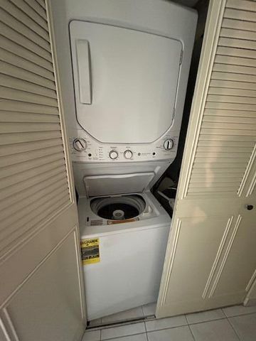 200 Lake Carol Drive, West Palm Beach, FL 33411