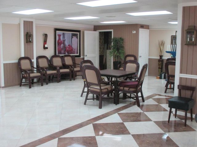 200 Lake Carol Drive, West Palm Beach, FL 33411