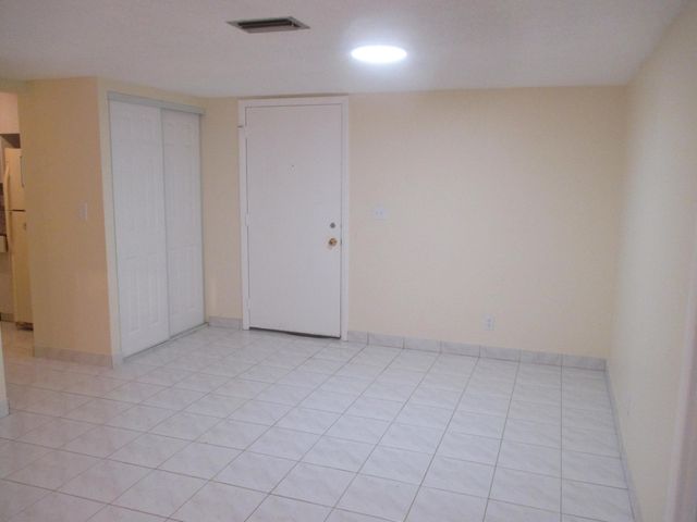 200 Lake Carol Drive, West Palm Beach, FL 33411