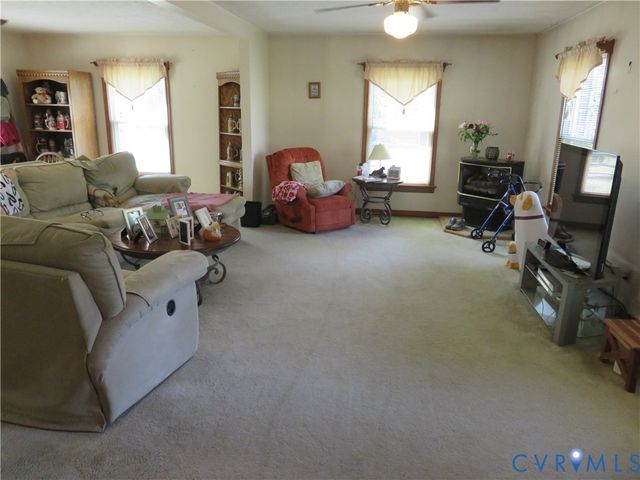 4621 New Kent Hwy, Quinton, VA 23141