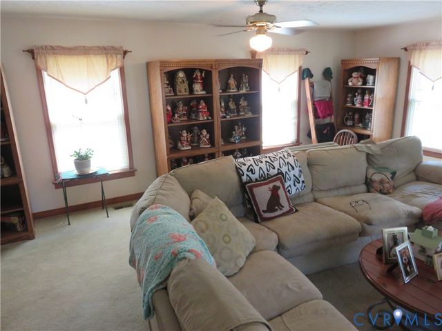 4621 New Kent Hwy, Quinton, VA 23141