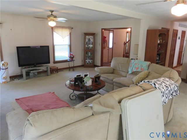 4621 New Kent Hwy, Quinton, VA 23141