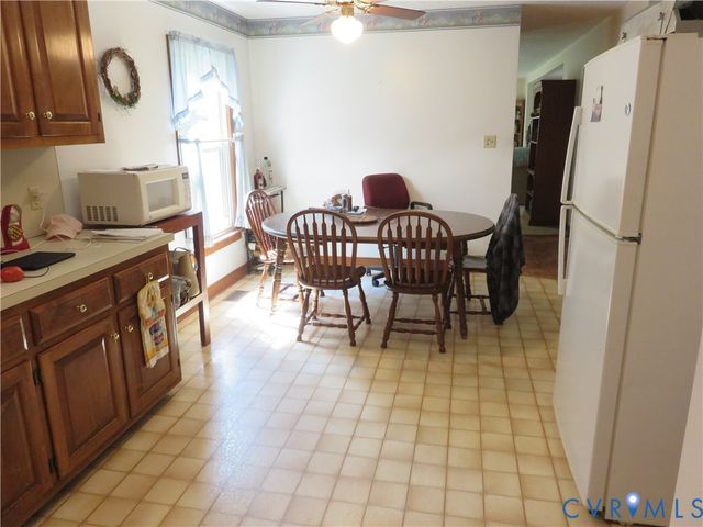 4621 New Kent Hwy, Quinton, VA 23141
