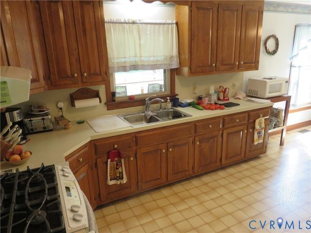 4621 New Kent Hwy, Quinton, VA 23141