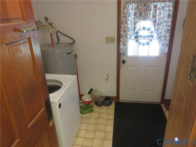 4621 New Kent Hwy, Quinton, VA 23141