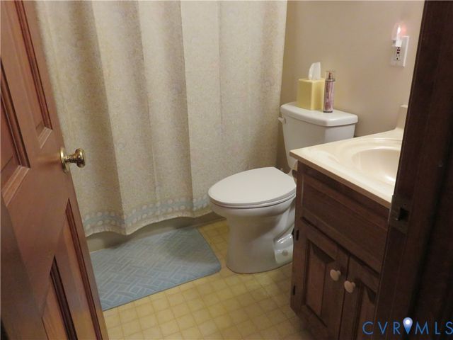4621 New Kent Hwy, Quinton, VA 23141