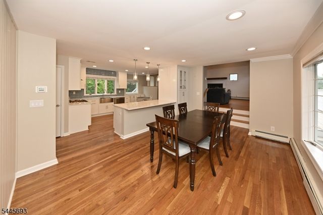 211 Spruce St, Midland Park Boro, NJ 07432
