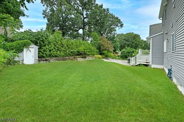 211 Spruce St, Midland Park Boro, NJ 07432