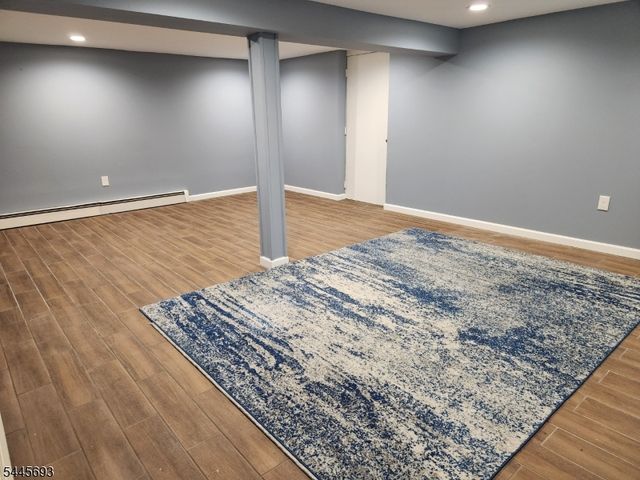 211 Spruce St, Midland Park Boro, NJ 07432