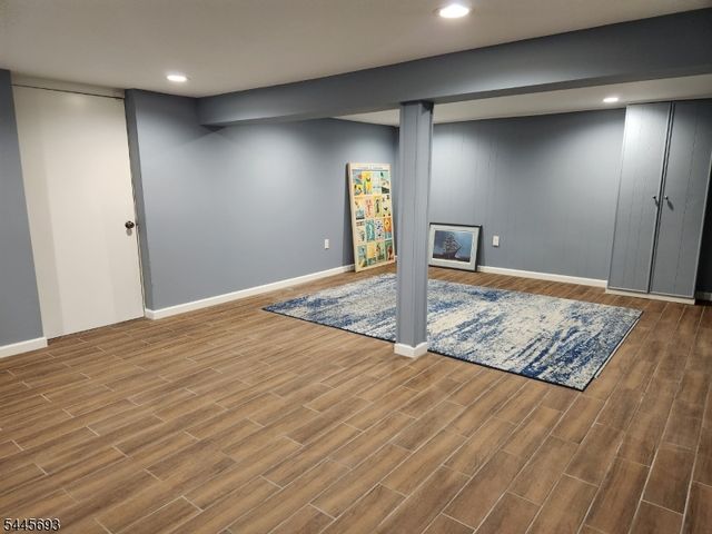 211 Spruce St, Midland Park Boro, NJ 07432