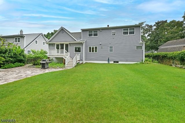 211 Spruce St, Midland Park Boro, NJ 07432