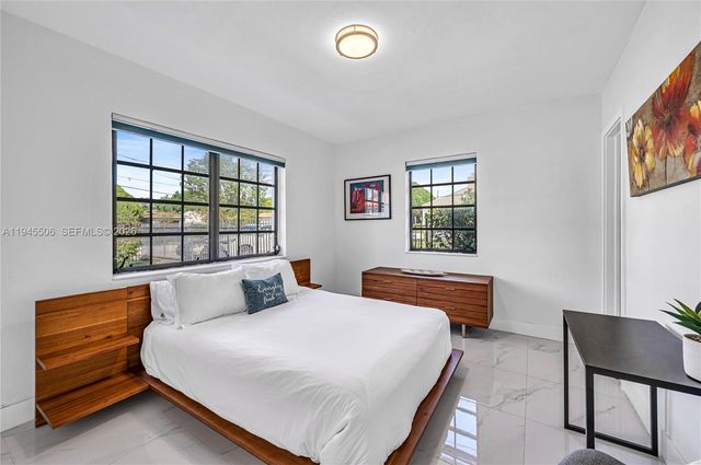 2560 SW 19th Ter, Miami, FL 33145