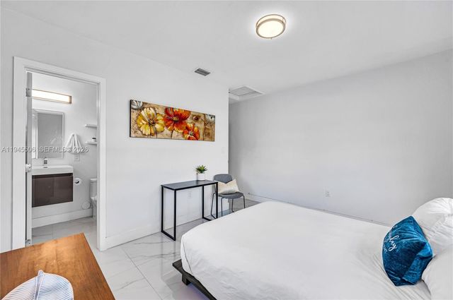 2560 SW 19th Ter, Miami, FL 33145