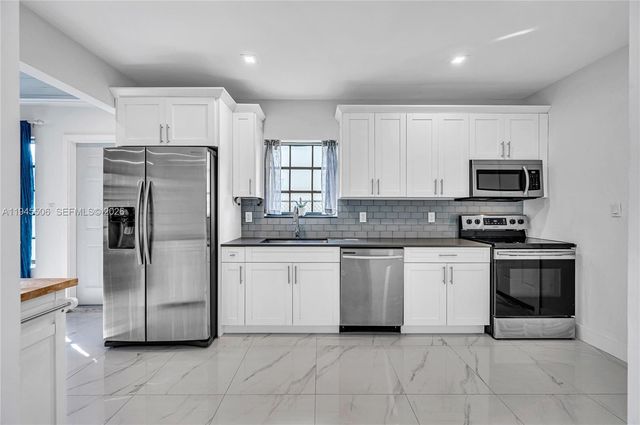 2560 SW 19th Ter, Miami, FL 33145