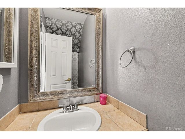 1194 S Troy St, Aurora, CO 80012