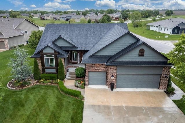 2332 N Lakeview Ct, Andover, KS 67002