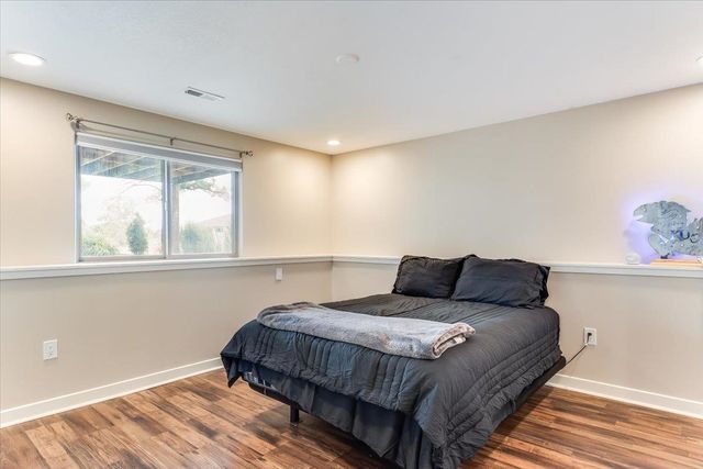 2332 N Lakeview Ct, Andover, KS 67002