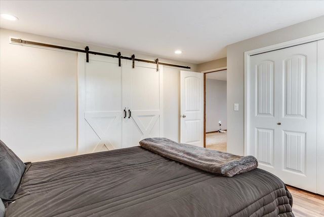 2332 N Lakeview Ct, Andover, KS 67002