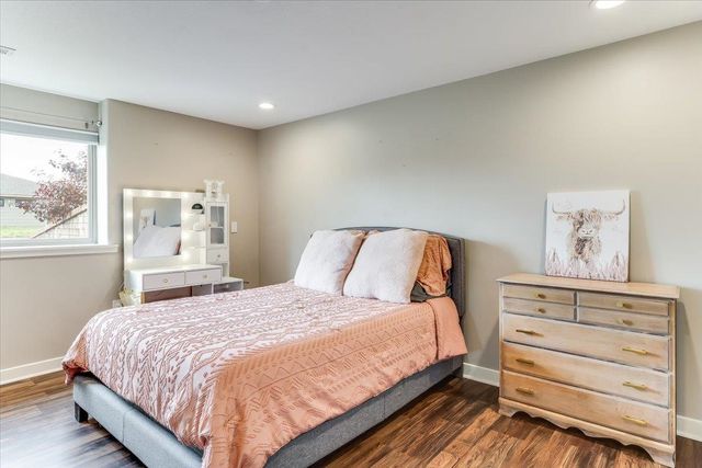 2332 N Lakeview Ct, Andover, KS 67002