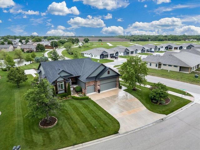 2332 N Lakeview Ct, Andover, KS 67002