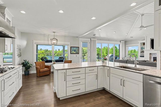 2260 Willow Bay Lane, Gladwin, MI 48624
