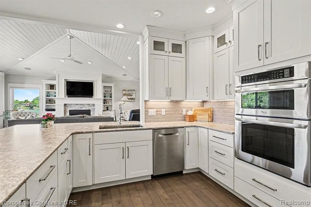 2260 Willow Bay Lane, Gladwin, MI 48624