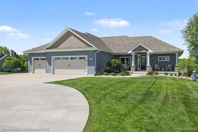 2260 Willow Bay Lane, Gladwin, MI 48624