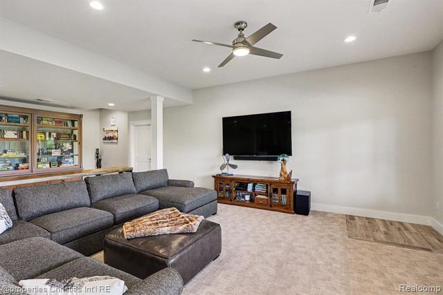 2260 Willow Bay Lane, Gladwin, MI 48624