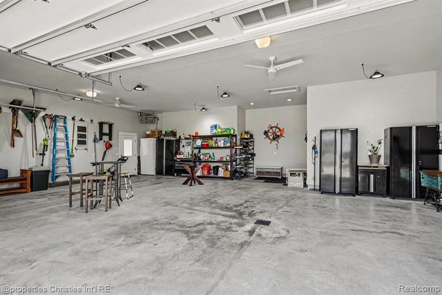 2260 Willow Bay Lane, Gladwin, MI 48624