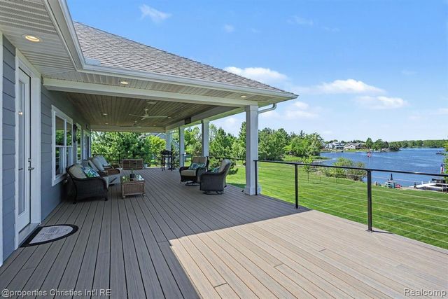2260 Willow Bay Lane, Gladwin, MI 48624