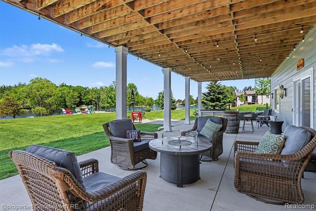 2260 Willow Bay Lane, Gladwin, MI 48624