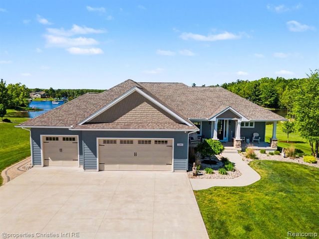 2260 Willow Bay Lane, Gladwin, MI 48624