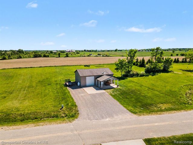 2260 Willow Bay Lane, Gladwin, MI 48624